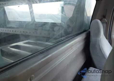 1999 Ford F-250 Work Series/Xl from USA, damaged, VIN 1FTPF27M8XKA76839